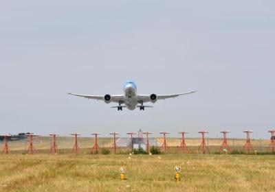 航空公司超售机票究竟是为了利润最大化还是资源优化